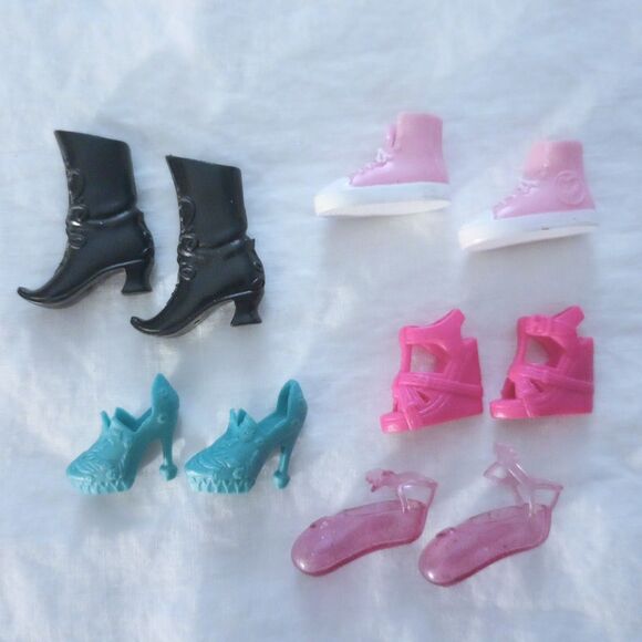 5 Pair Barbie Style Doll Shoes Boots Heels Flats Ballet - Picture 1 of 5